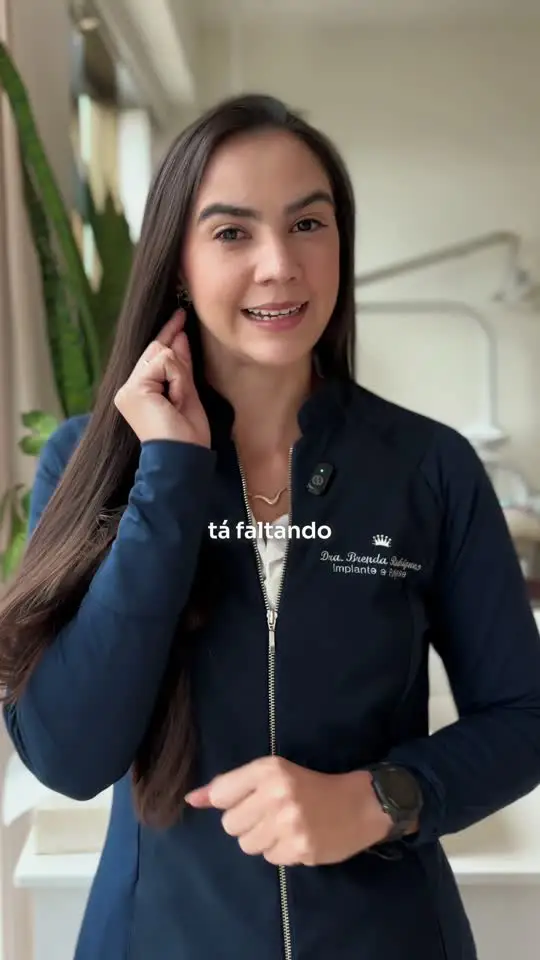 Dra. Brenda Rodrigues